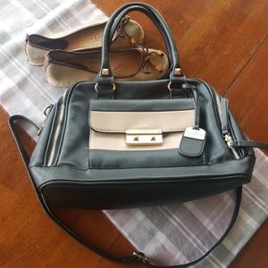 Jessica Simpson shoulder bag